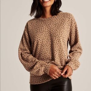 Leopard print crew neck sweatshirt size S